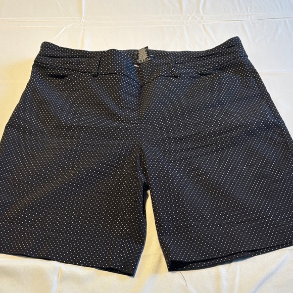 Black and Polka Dot Short Set of 2 - Picture 9 of 14